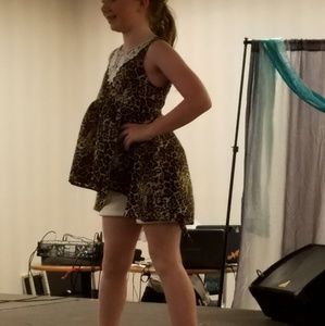 Leapord print girls short set